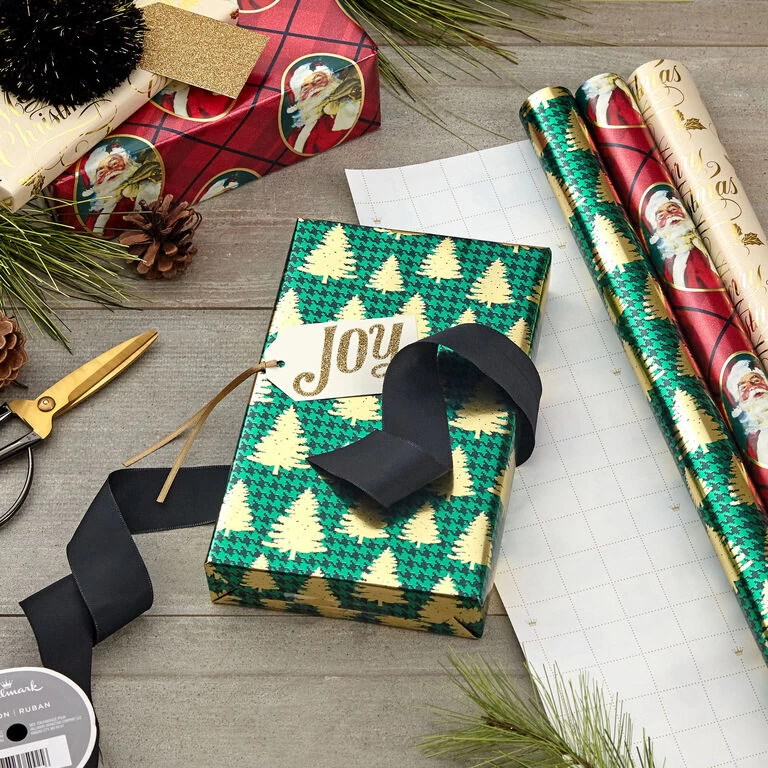 Hallmark Traditional 3-Pack Foil Christmas Wrapping Paper Assortment, 60 Sq. Ft. 5 Hallmark Traditional 3-Pack Foil Christmas Wrapping Paper Assortment, 60 Sq. Ft. - Image 3